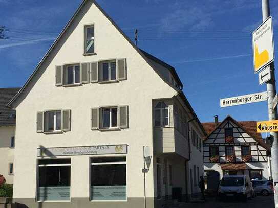 Moderne u. zentrale DG-Maisonette-Wohnung