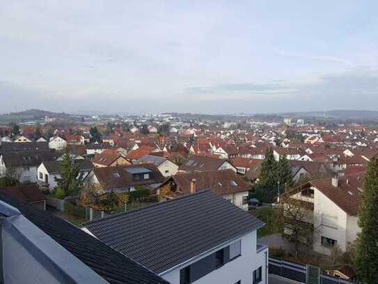 3-Zimmer DG-Wohnung mit atemberaubendem Panoramablick über Öhringen