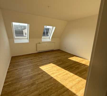 Wunderschöne 3-Raum-Dachgeschoss-Wohnung wieder zu vermieten!