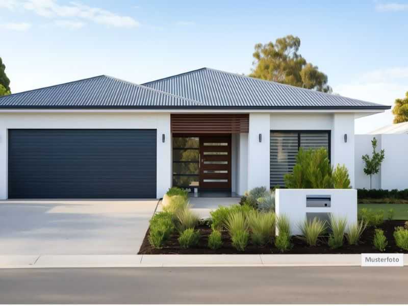 Provi frei Zweifamilienhaus mit Garage in 13465 Berlin -