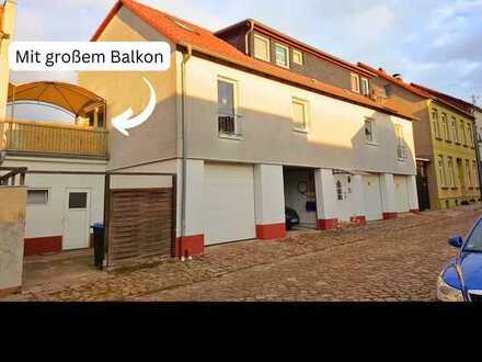 Helle 2-Zimmer-Wohnung mit großem Balkon in Malchin