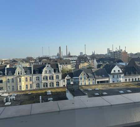 Stilvolle 3-Zimmer-Wohnung mit gehobener Innenausstattung mit Einbauküche in Leverkusen