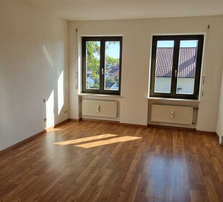 schöne 2-Zimmerwohnung in ruhiger Lage ohne Balkon und Garten in Ergoldsbach zu vermieten!