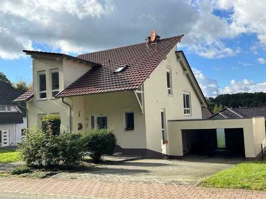 modernes Wohnhaus in schöner Wohnlage