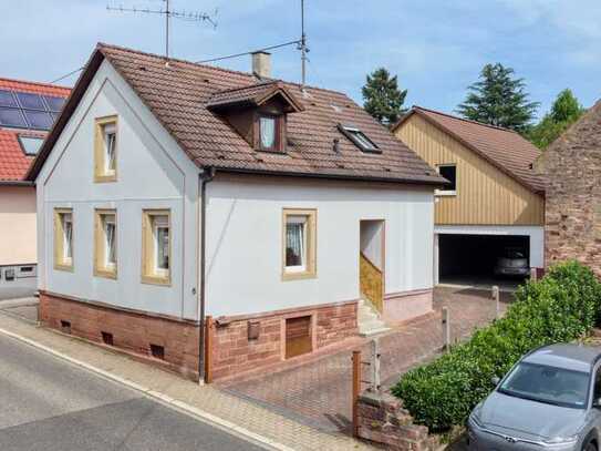 Stupferich: Einfamilienhaus mit Doppelgarage, Werkstatt und separatem Dachstudio