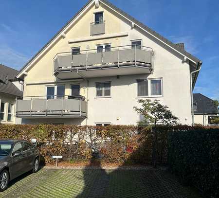 Geschmackvolle, gepflegte 4-Zimmer-Maisonette-Wohnung mit geh. Innenausstattung mit Balkon und EBK