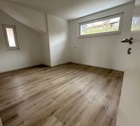 Luxuriöse 3,5 Zimmer Neubau Penthouse Wohnung in Trossingen 82qm