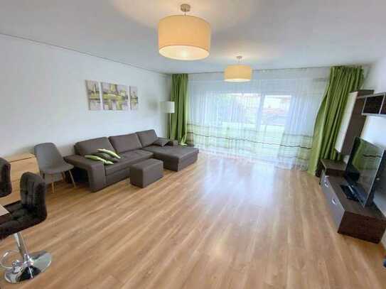 Exklusive, sanierte 1,5-Zimmer-Wohnung mit Balkon und Einbauküche in Schwandorf