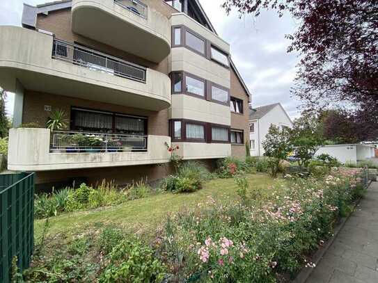 Gepflegte 2,5-Raum-Wohnung mit Balkon und Einbauküche in Bonn-Beuel, sehr ruhige Lage in Rheinnähe