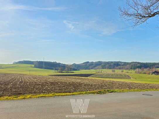 Friedliches Wohngebäude am Waldrand mit eindrucksvoller Grundstücksfläche – Bieterverfahren