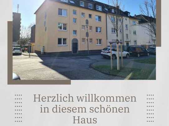 Wunderschöne 2 Zimmer-Wohnung mit Balkon...