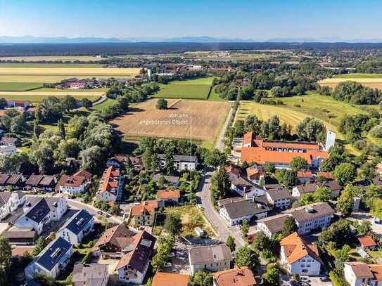 Toplage in der Ortsmitte: Grundstück von 1.181 m² mit genehmigter Bebauung