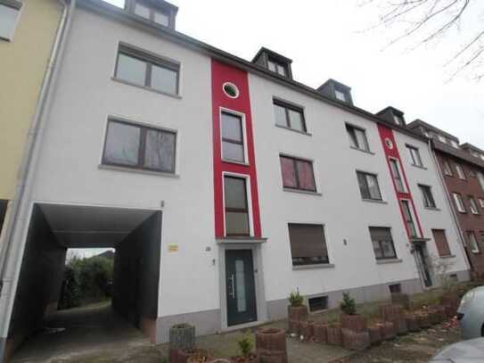 Duisburg-Neudorf, helle 2 Zimmer Dachgeschoßwohnung