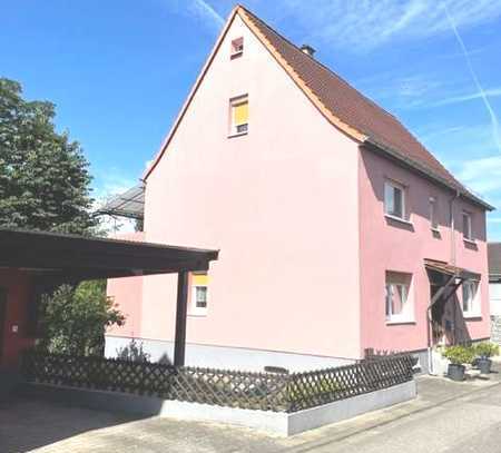 Gepflegtes Zweifamilienhaus mit Garten, Garage und Carport!