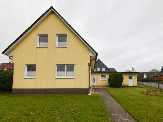 Großes Eckgrundstück mit schönem Einfamilienhaus in Wiemersdorf