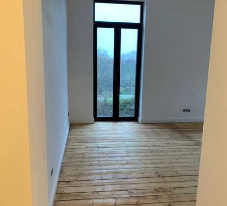 Hochwertige Altbau Wohnung im Belgischen Viertel, 2-Zimmer K,D,B