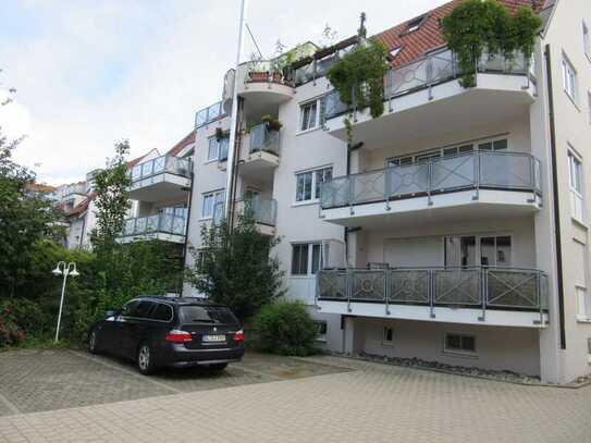 Moderne, helle Wohnung in zentraler, ruhiger Lage