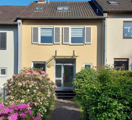 Familienidyll in bester Lage von Essen-Bergerhausen – Charmantes Reihenmittelhaus mit Garten