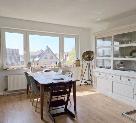 Modernisierte 2,5-Zimmerwohnung mit Balkon in ruhiger, zentraler Lage