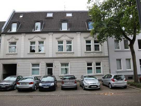 !! VIEL PLATZ FÜR DIE FAMILIE !! 4,5 R. DG, WOHNUNG, ca.98 m2 WFL, IN DER GELSENKIRCHENER - CITY !!