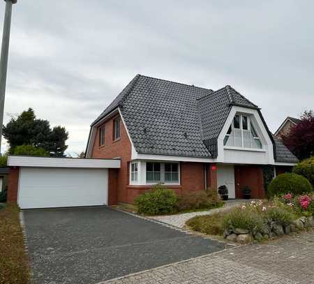 Exklusives Architektenhaus in gesuchter Wohnlage von Neumünster