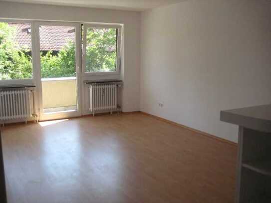 Ruhige, sonnige 2 Zimmer Wohnung mit Balkon, 60m²