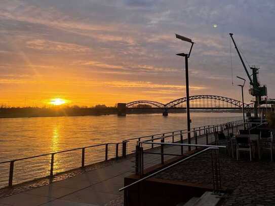 Hochwertige Bürofläche am Rheinauhafen zu vermieten