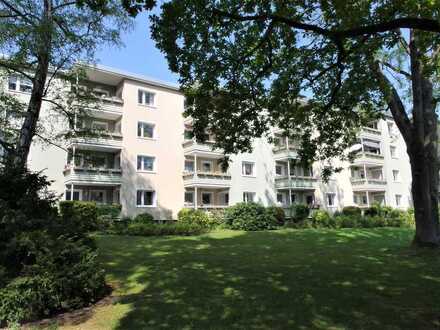 MG-Bökelberg: Vermietete Eigentumswohnung mit Balkon und Garagenstellplatz