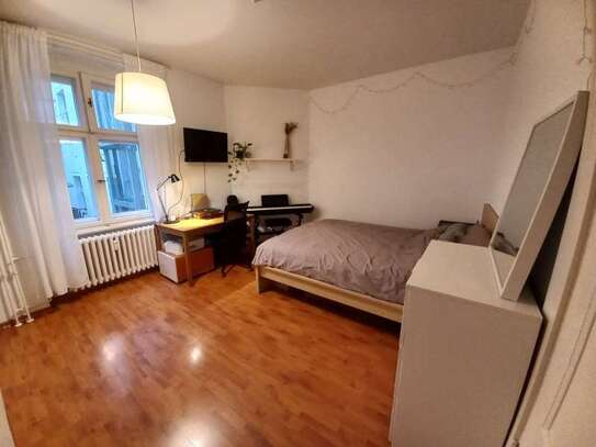 Exklusive 2-Zimmer-Wohnung mit Balkon und EBK in Berlin Friedenau (Schöneberg)