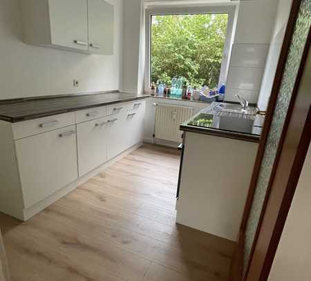 Vollständig renovierte 2-Zimmer-Wohnung mit Balkon und EBK in Barsinghausen
