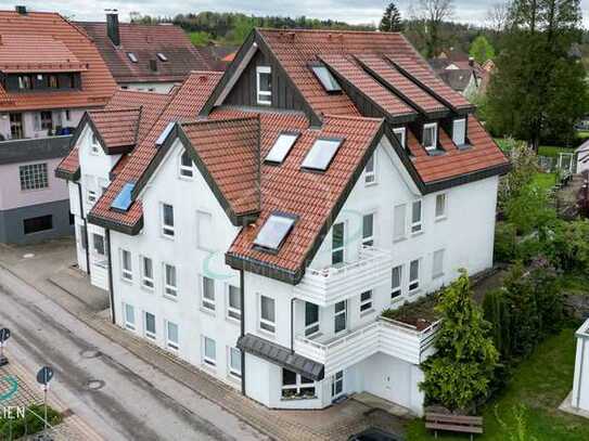 Vielseitiges Mehrfamilienhaus in zentraler Lage