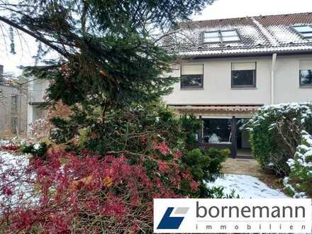 Mögeldorf, zentrale Lage mit optimaler Versorgung! Geräumiges RMH + Garage!