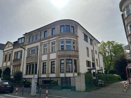 Top Altbau Wohnung in Top Lage Bestes Westend voll möbliert