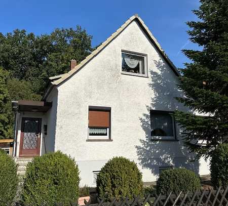 Ruhig und stadtnah - Einfamilienhaus im Hellwinkel mit Vollkeller und Garage