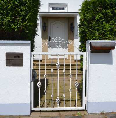 Exklusive Liegenschaft, Wohn-und/ oder Bürohaus, 208 qm, EBK, Kamin, Carport u.v.m.