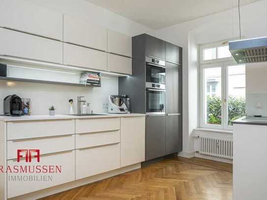 CHARMANTE RUHIGE 4-6 ZIM. ALTBAU-MAISONETTE WHG. MIT EIGENEM KL. GARTEN, 4 MIN. FUSSLÄUFIG Z. KUDAMM