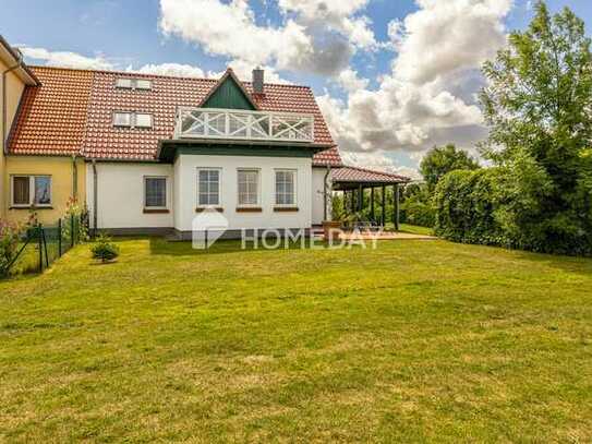 Stilvolles Zweifamilienhaus mit Charme und Charakter direkt am Bodden