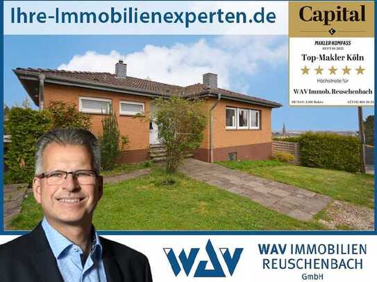 Freistehendes Einfamilienhaus mit toller Aussicht!