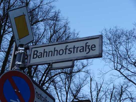 1a-Stadtteillage! Lichtenrader Bahnhofstraße!