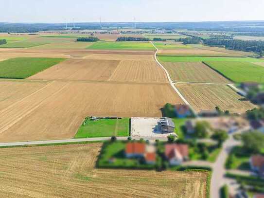 HEGERICH: Paradies in Greding: Großes Grundstück mit Weitblick