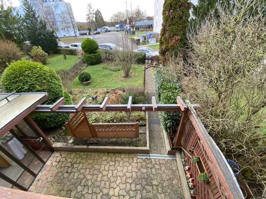 2 Familien-Reihenmittelhaus mit Wintergarten, schönem Garten und Garage