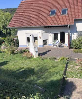 3ZKB im Zweifamilienhaus mit Garten und Stellplatz in ruhiger zentraler Gegend