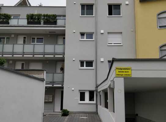 Großzügiges Wohnen mit Terrasse und Garten im Innenhof- 2 Zi. in Nürnberg