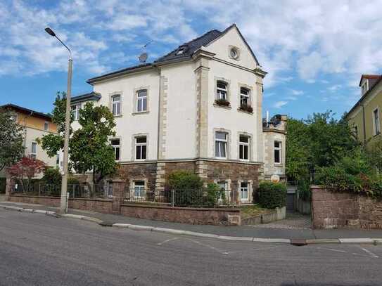 schöne 6-Raum-Wohnung im Hochparterre einer Villa, mit Terrasse & Gartenzugang und EBK