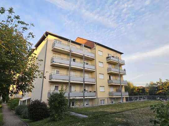 gepflegte Wohnung in Saarbrücken-Am Kieselhumes.
Gute Infrastruktur und Anbindung zur Uni.