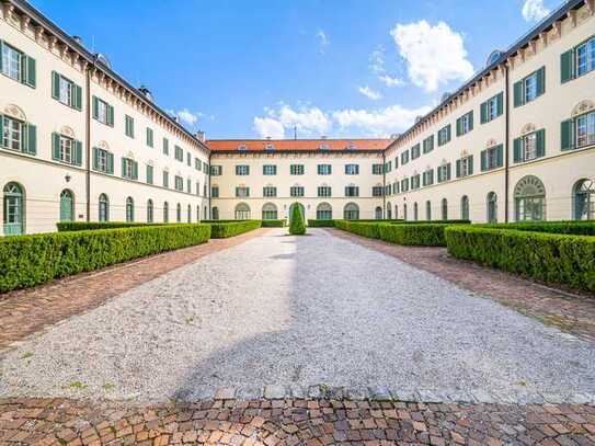 BEZUGSFREI / SCHLOSSANLAGE POSSENHOFEN 4-5-Zi-Maisonette-Wohnung