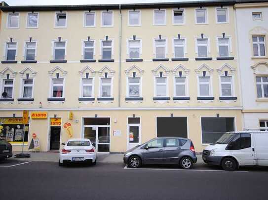Schöne 1-Raum Wohnung in ruhiger Lage - voll renoviert, Top Preis