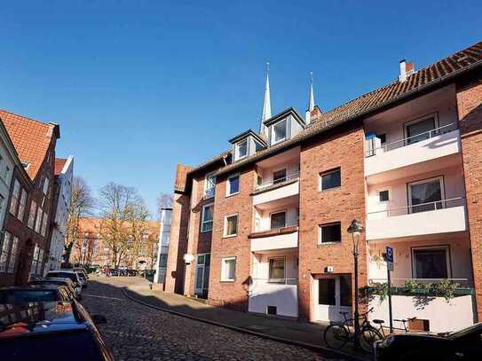 So macht wohnen Spaß: Niedliche 3-Zimmer-Wohnung mit Balkon inmitten der Lübecker Altstadt.