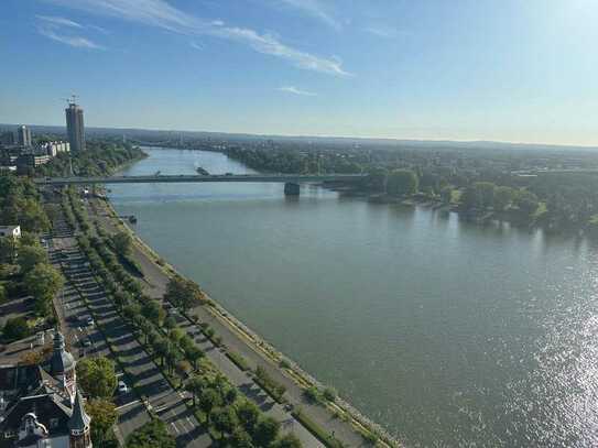 Rheinblick inklusive!! Saniertes Großraumappartement mit Schwimmbad, Sauna und allen Extras !!