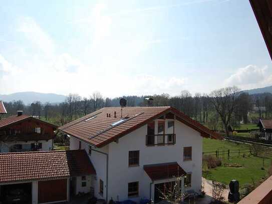 Vor den Toren des Tegernseer Tals - Neuwertige Dachgeschosswohnung mit bester Ausstattung!